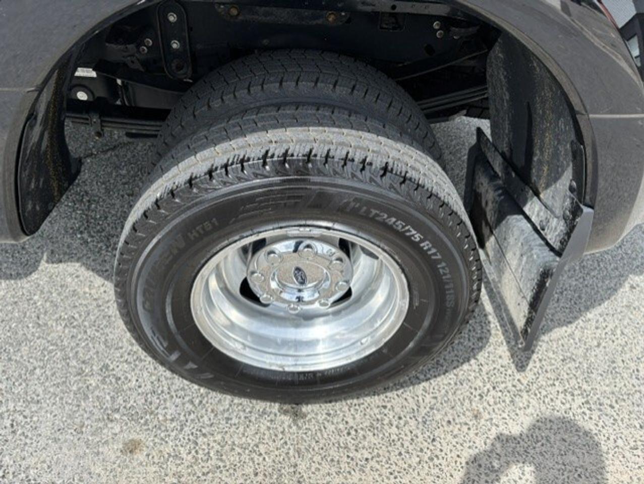 2024 Ford F-350 LARIAT 4WD **6.7L DIESEL-DUALLY-5TH WHEEL-CAMERA** Photo