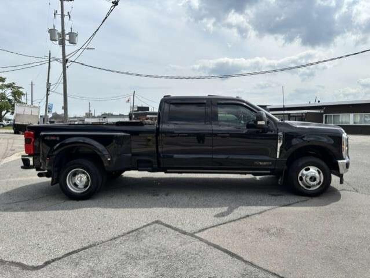 2024 Ford F-350 LARIAT 4WD **6.7L DIESEL-DUALLY-5TH WHEEL-CAMERA** Photo