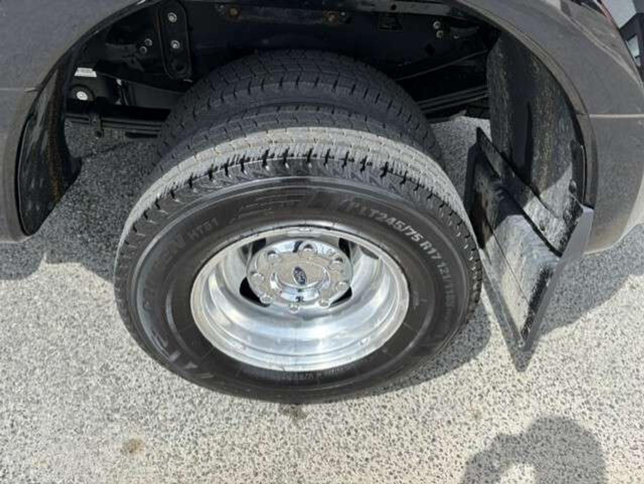 2024 Ford F-350 LARIAT 4WD **6.7L DIESEL-DUALLY-5TH WHEEL-CAMERA** Photo