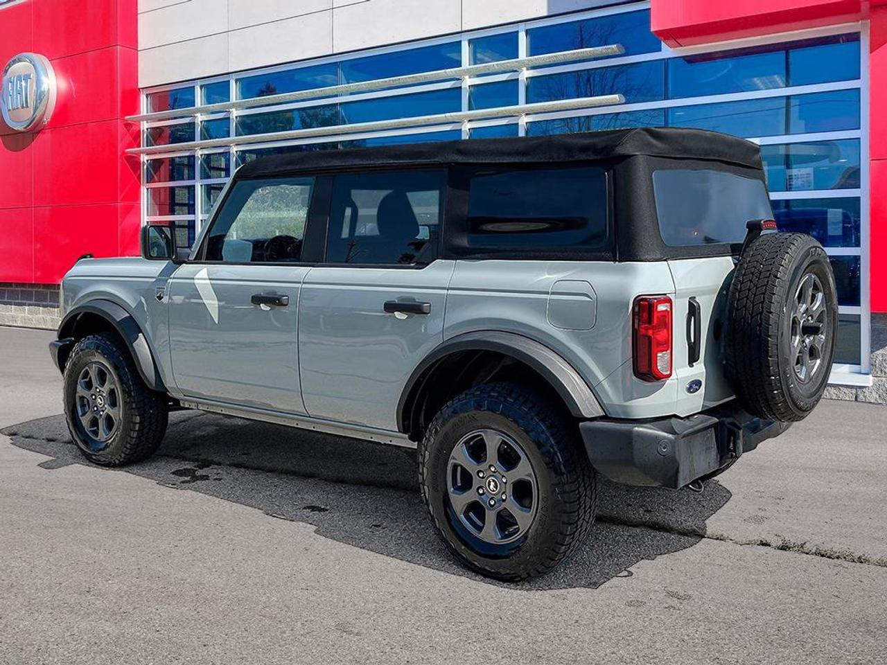 2022 Ford Bronco Big Bend | Clean CarFax | New Nexan Tires | Navigation | Blind-Spot | Lane Keep Assist | CarPlay Photo