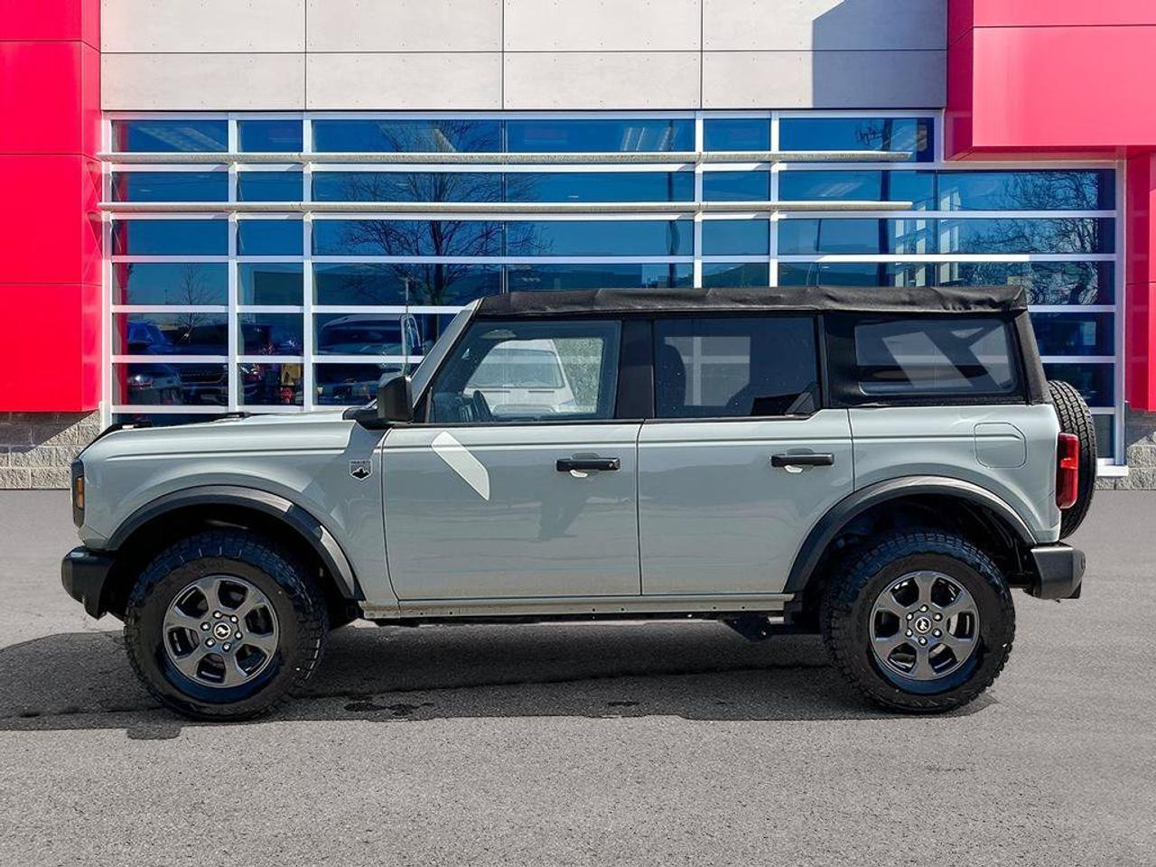 2022 Ford Bronco Big Bend | Clean CarFax | New Nexan Tires | Navigation | Blind-Spot | Lane Keep Assist | CarPlay Photo5