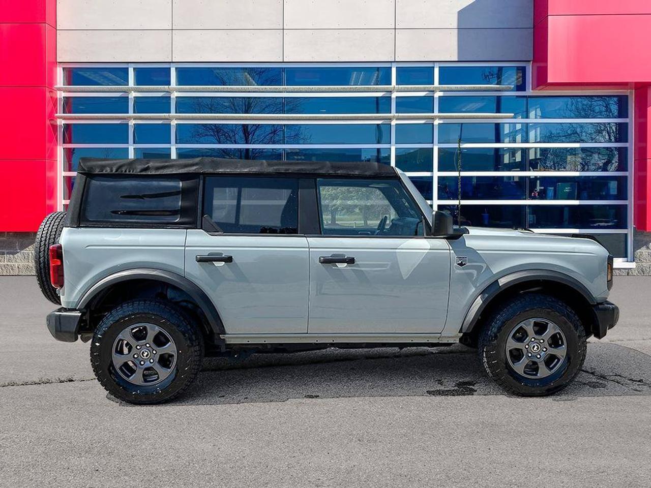 2022 Ford Bronco Big Bend | Clean CarFax | New Nexan Tires | Navigation | Blind-Spot | Lane Keep Assist | CarPlay Photo