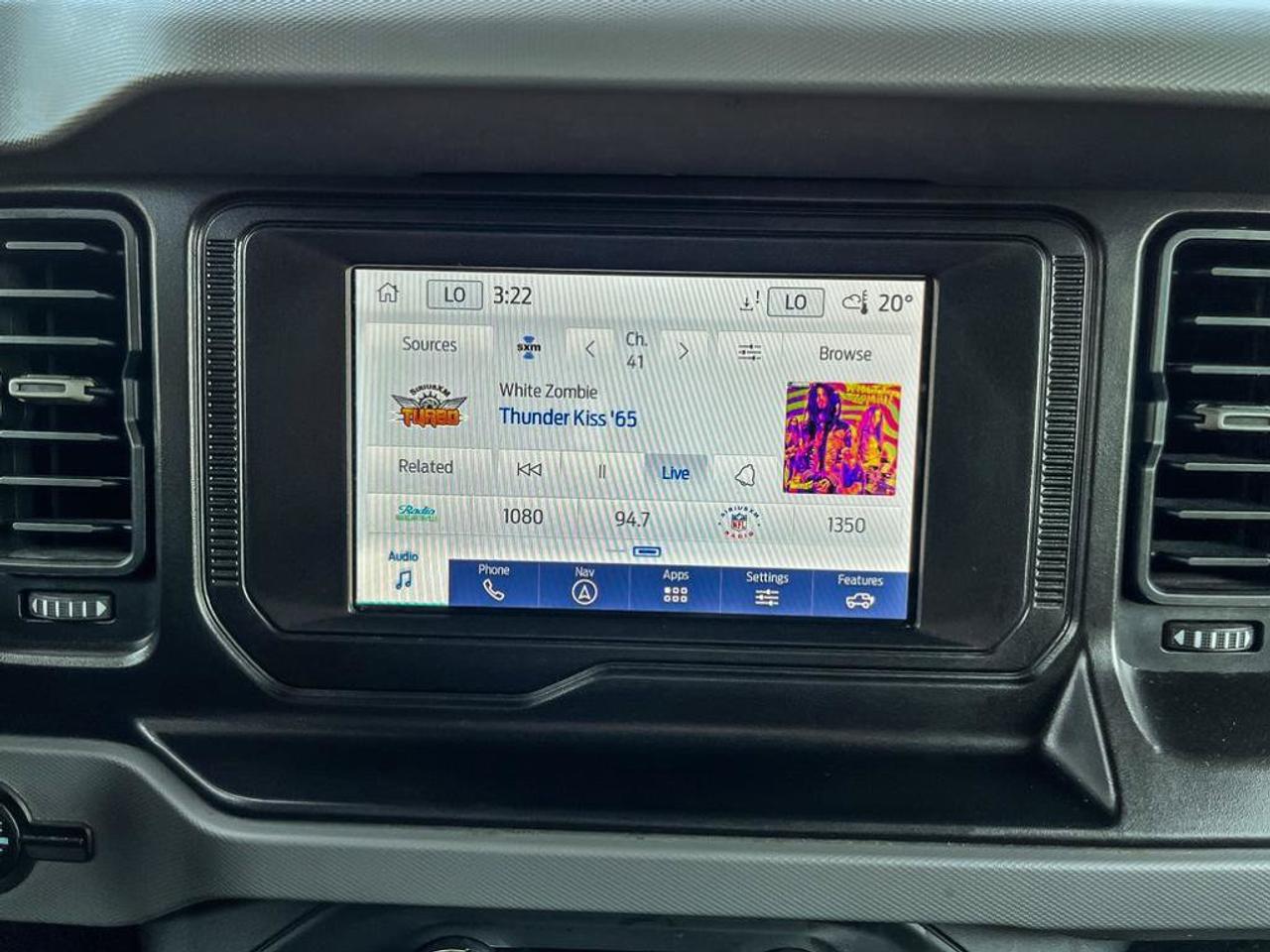 2022 Ford Bronco Big Bend | Clean CarFax | New Nexan Tires | Navigation | Blind-Spot | Lane Keep Assist | CarPlay Photo