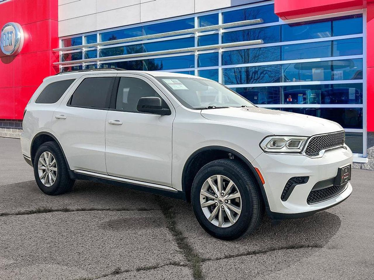2024 Dodge Durango SXT | Clean CarFax | Ontario Vehicle | Two Sets of Michelin Tires | 7 Passenger | Very Clean | Photo