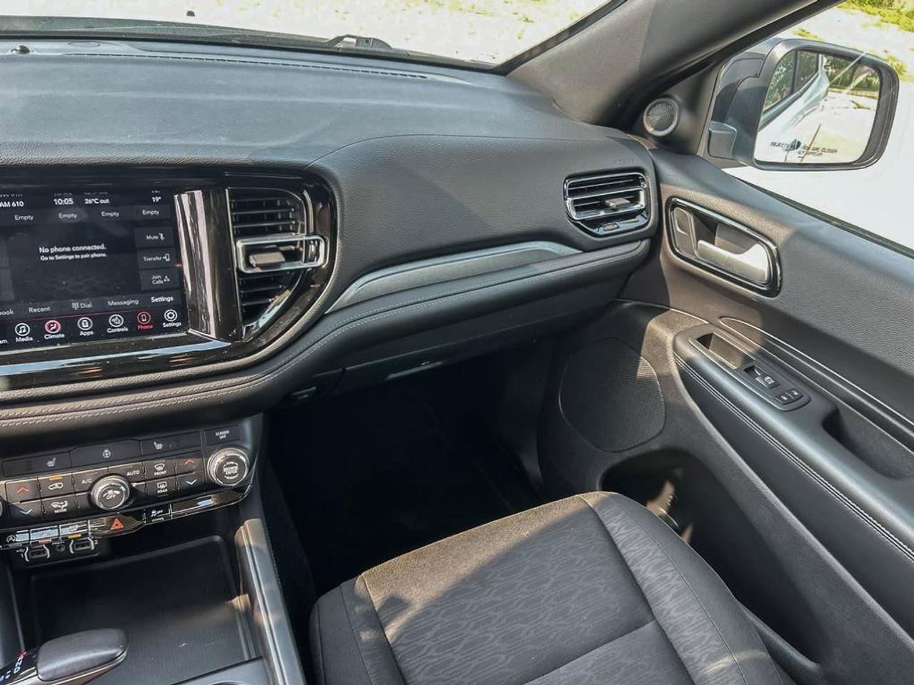 2024 Dodge Durango SXT | Clean CarFax | Ontario Vehicle | Two Sets of Michelin Tires | 7 Passenger | Very Clean | Photo