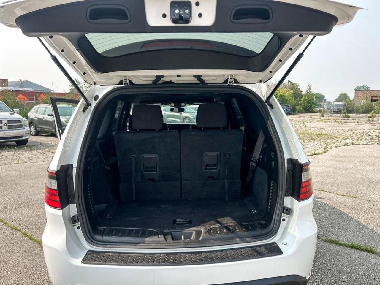 2024 Dodge Durango SXT | Clean CarFax | Ontario Vehicle | Two Sets of Michelin Tires | 7 Passenger | Very Clean | Photo