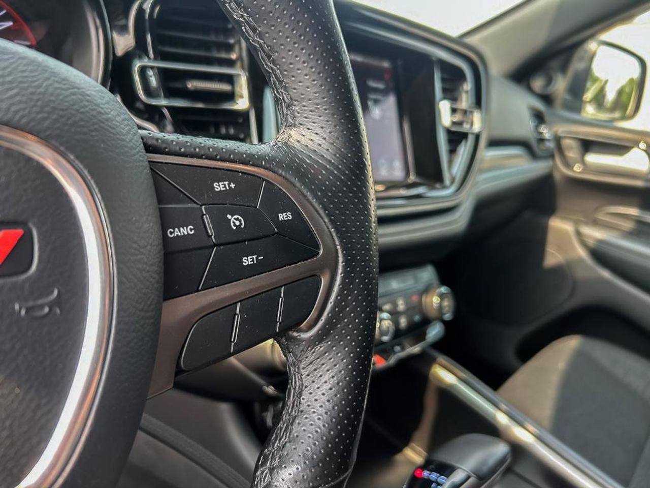 2024 Dodge Durango SXT | Clean CarFax | Ontario Vehicle | Two Sets of Michelin Tires | 7 Passenger | Very Clean | Photo
