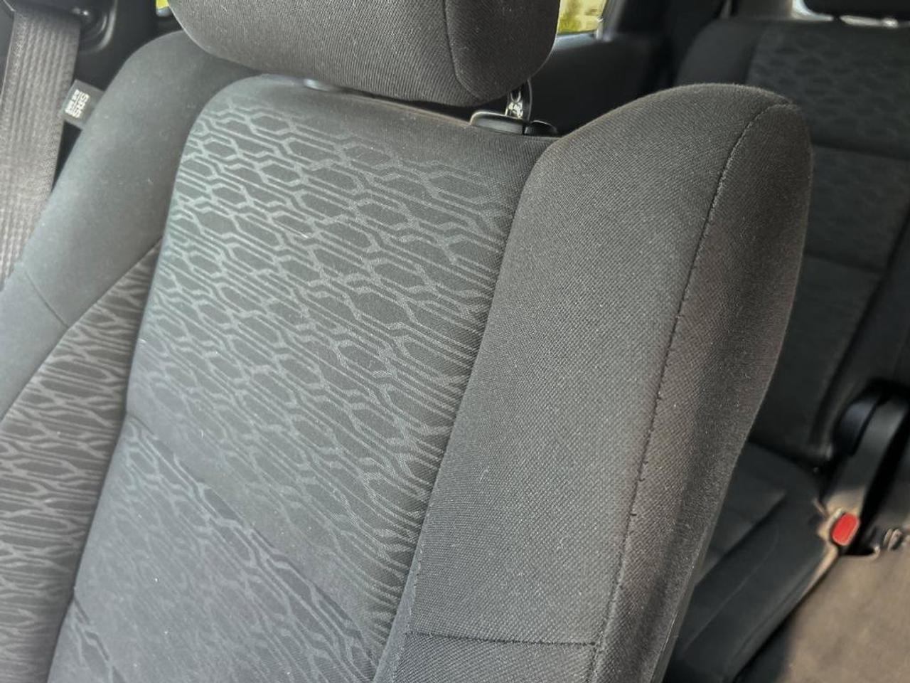 2024 Dodge Durango SXT | Clean CarFax | Ontario Vehicle | Two Sets of Michelin Tires | 7 Passenger | Very Clean | Photo