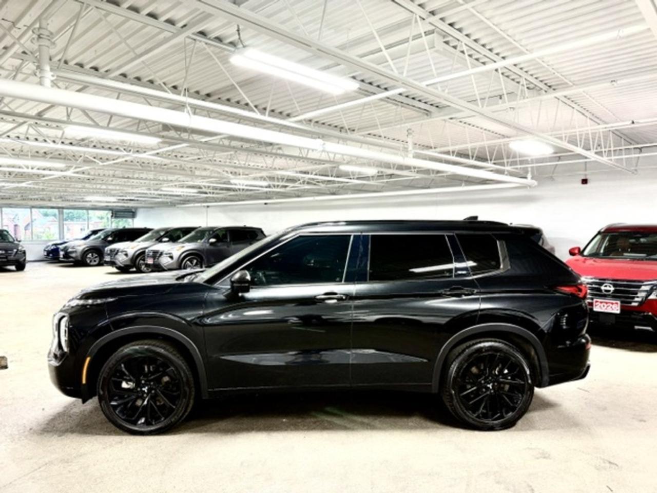 2024 Mitsubishi Outlander GT NOIR 4dr S-AWC Photo