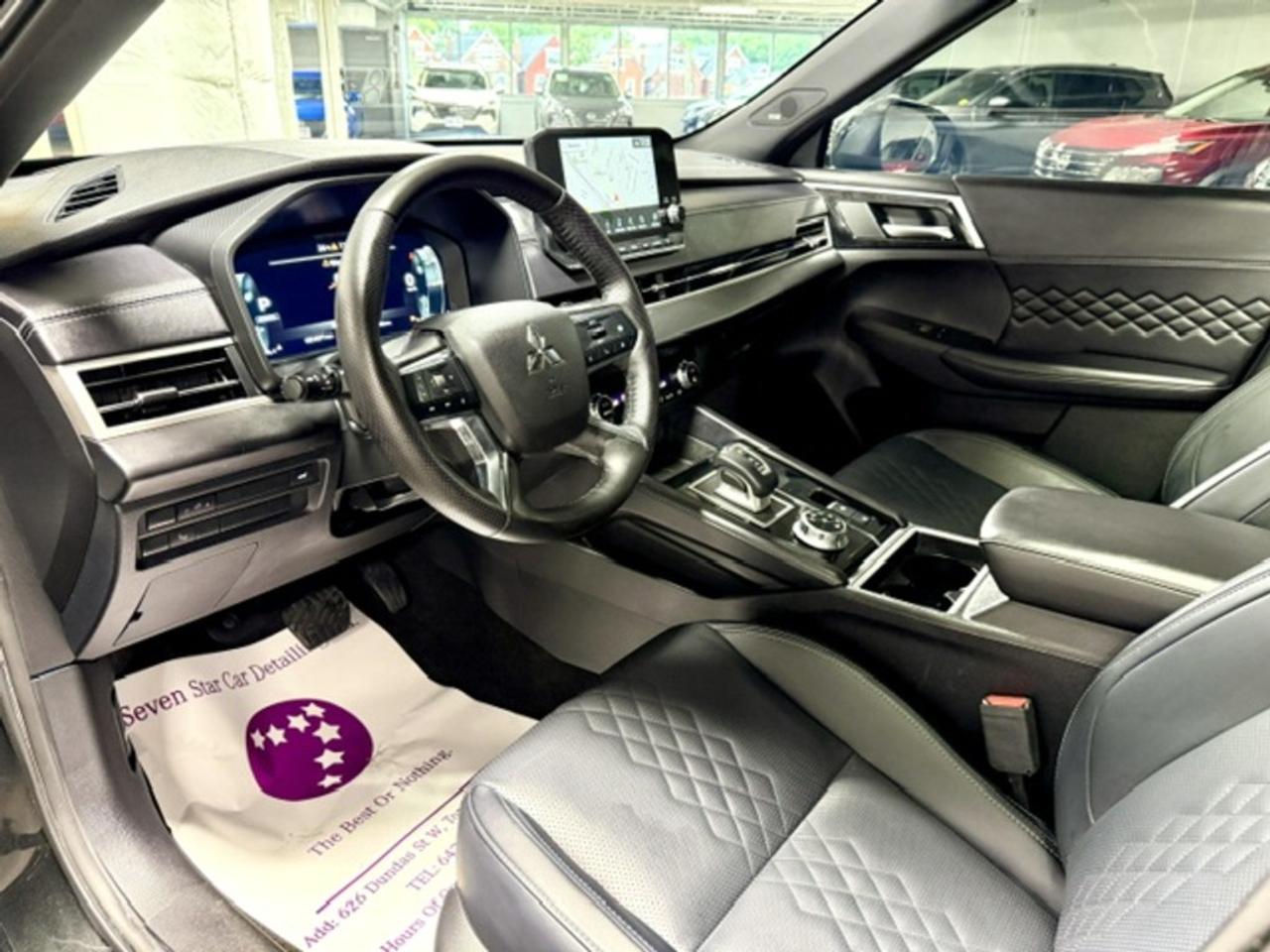 2024 Mitsubishi Outlander GT NOIR 4dr S-AWC Photo
