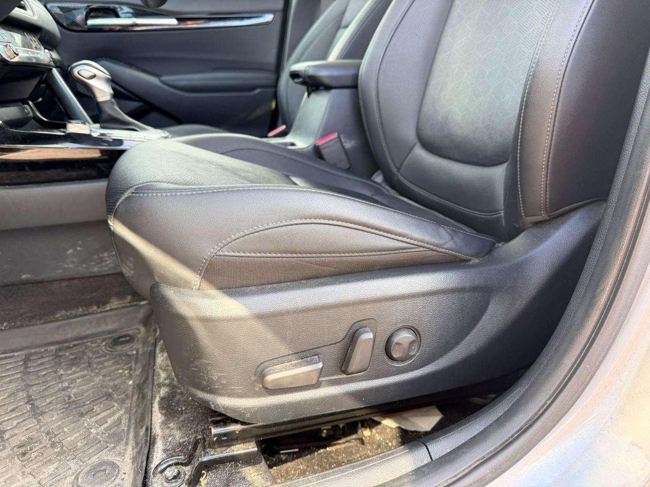 2024 Kia Seltos EX PREMIUM, 2.0L 4-CYL, AWD, ALLOYS, NAV, SUNROOF,  LEATHER, 1-OWNER, CERTIFIED PREOWNED! Photo