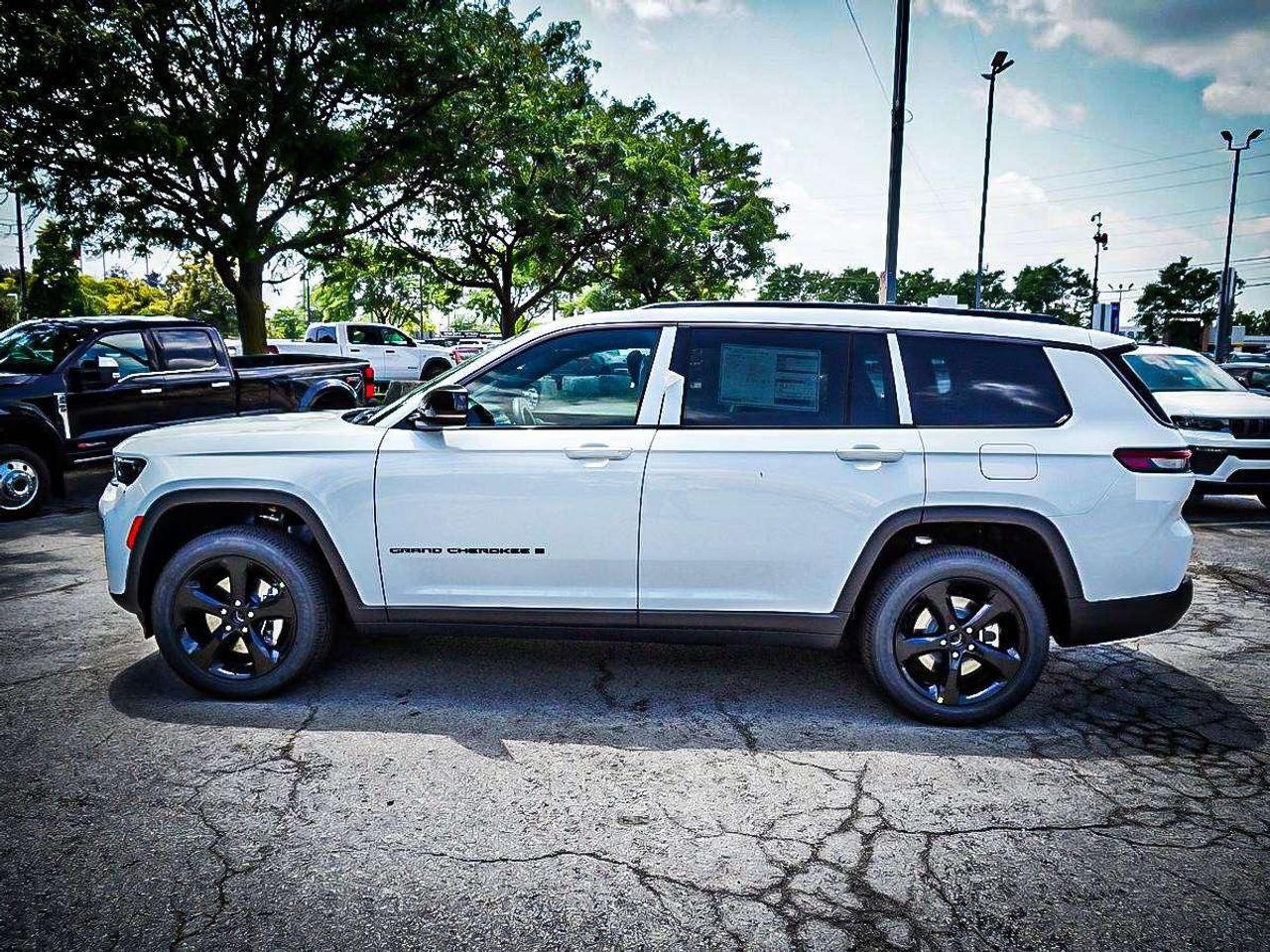 2026 Jeep Grand Cherokee  Photo
