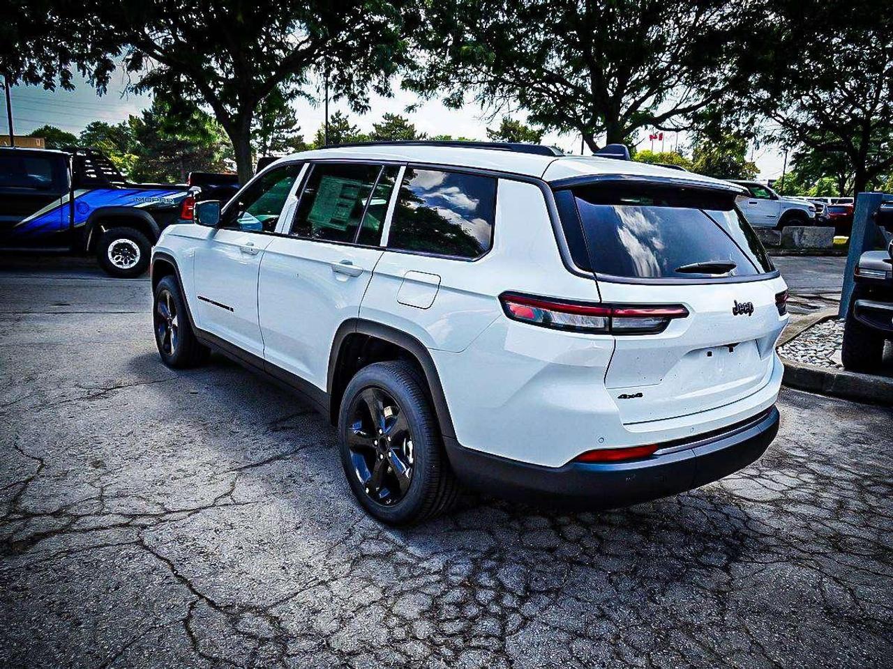 2026 Jeep Grand Cherokee  Photo