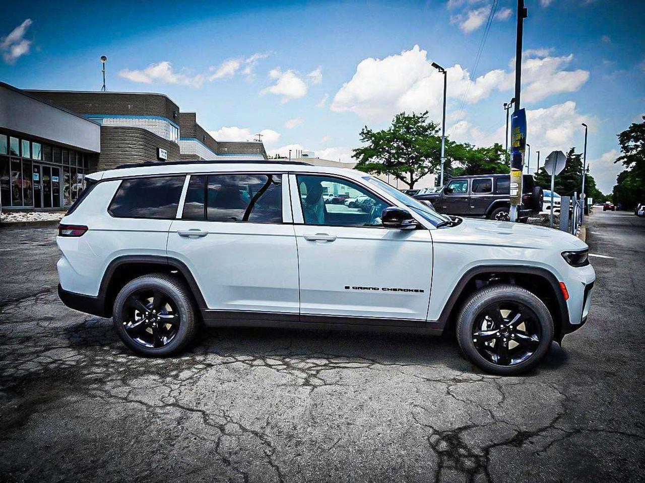 2026 Jeep Grand Cherokee  Photo