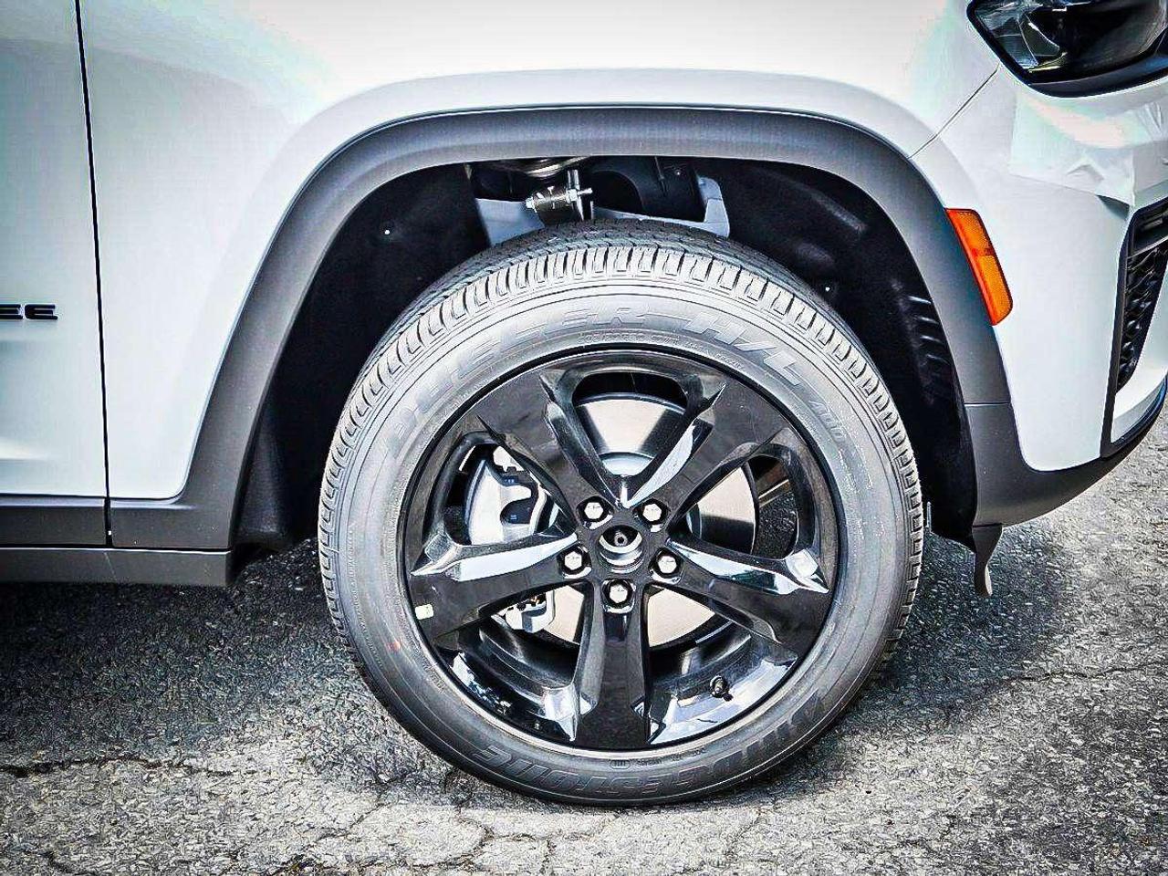 2026 Jeep Grand Cherokee  Photo
