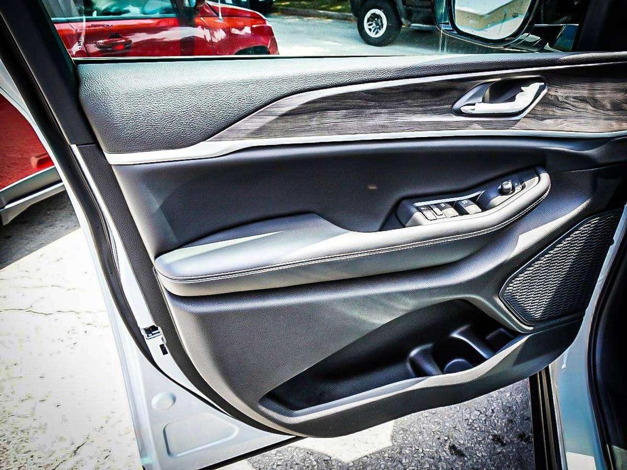 2026 Jeep Grand Cherokee  Photo