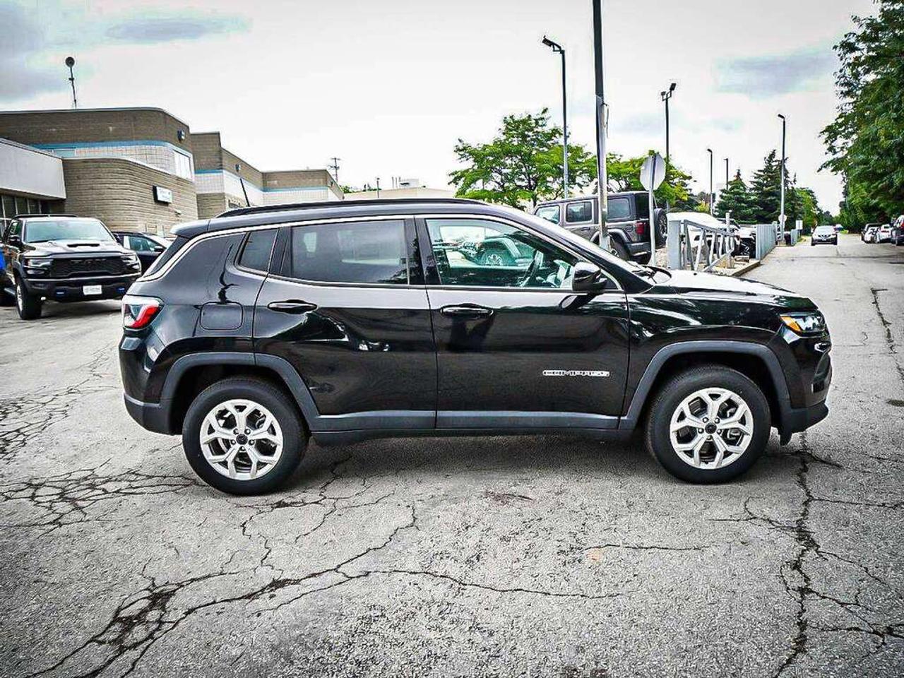 2025 Jeep Compass  Photo