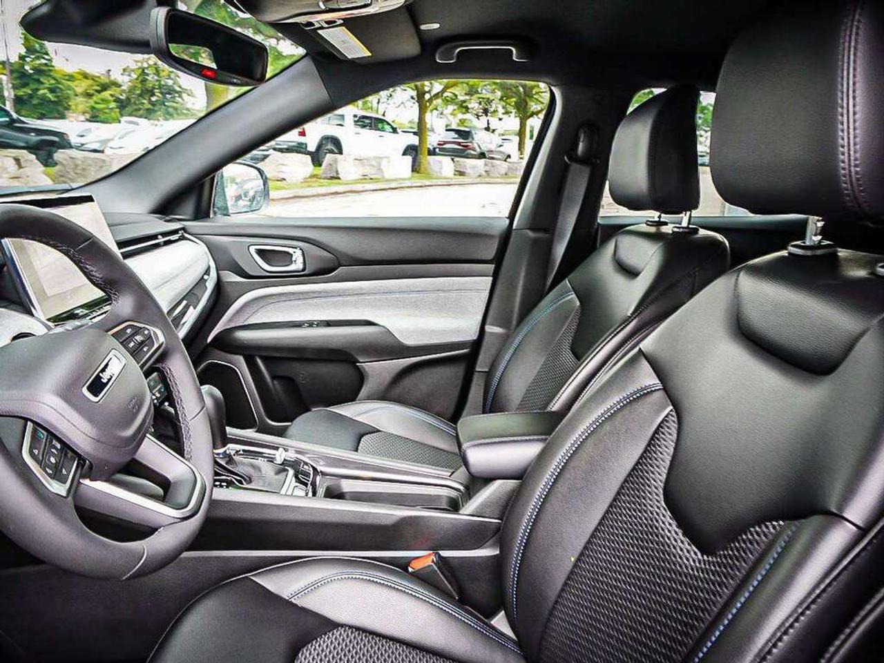 2025 Jeep Compass  Photo