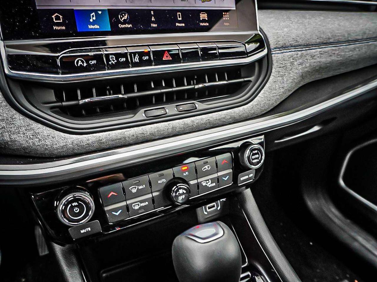 2025 Jeep Compass  Photo
