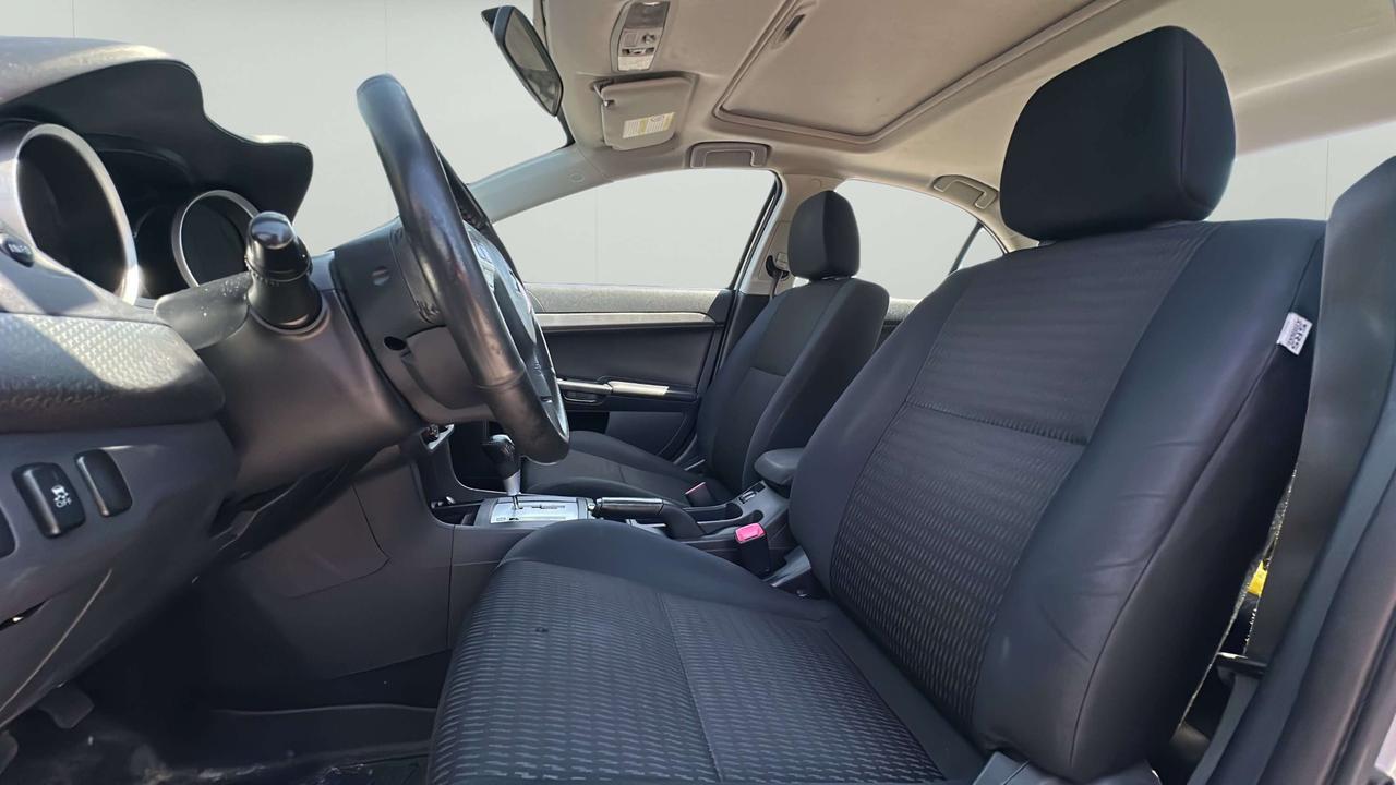 2013 Mitsubishi Lancer SE Photo