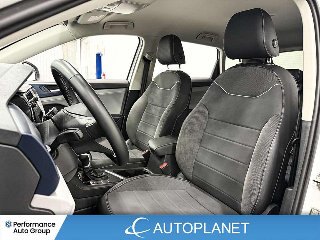 2024 Volkswagen Taos Comfortline, Heated Seats, Back Up Cam, Bluetooth! Photo