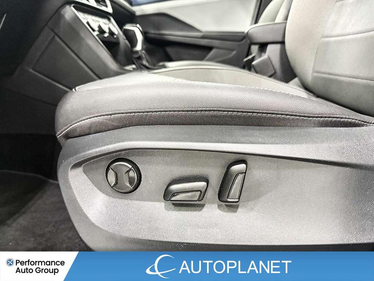 2024 Volkswagen Taos Comfortline, Heated Seats, Back Up Cam, Bluetooth! Photo