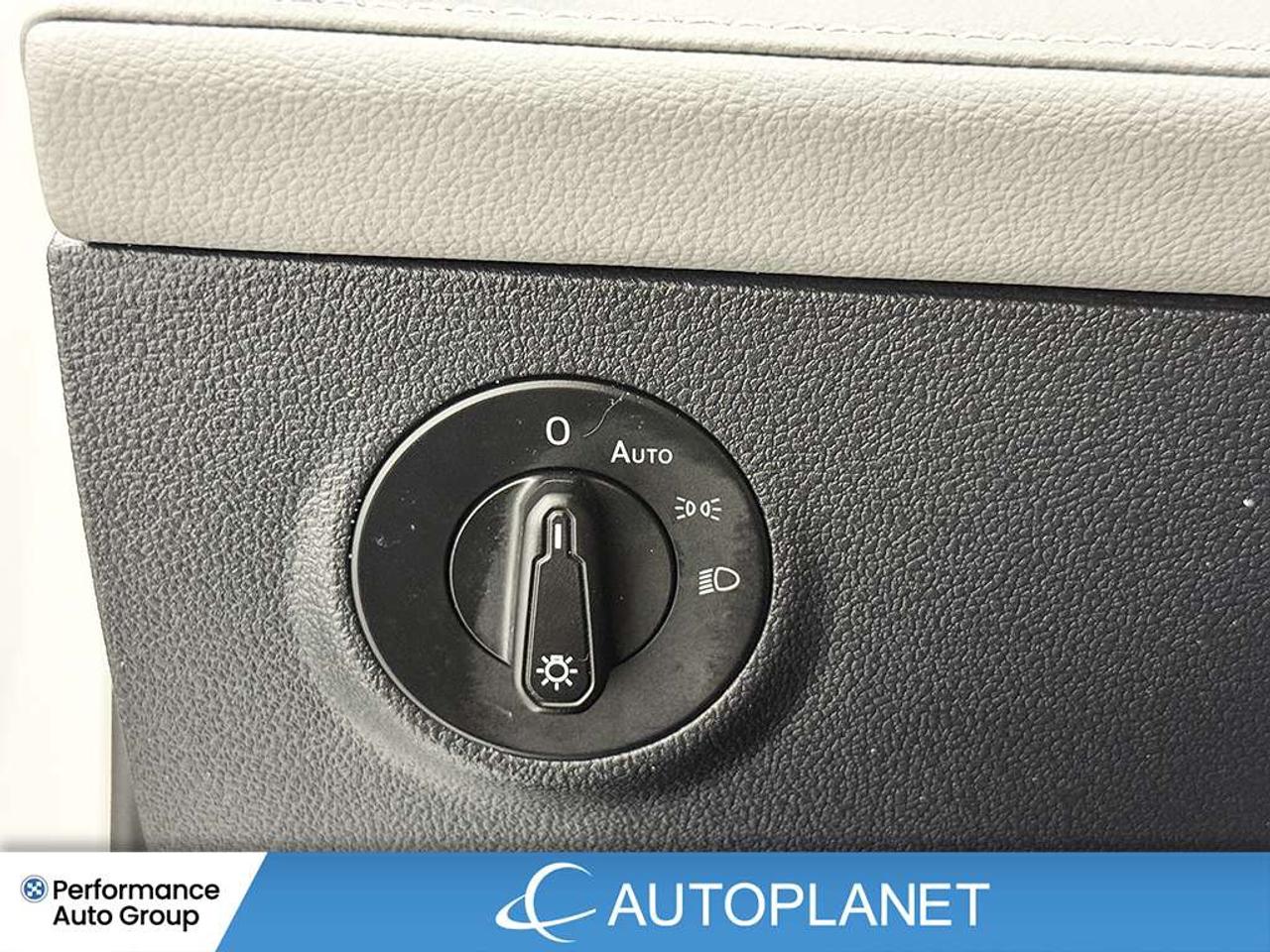 2024 Volkswagen Taos Comfortline, Heated Seats, Back Up Cam, Bluetooth! Photo