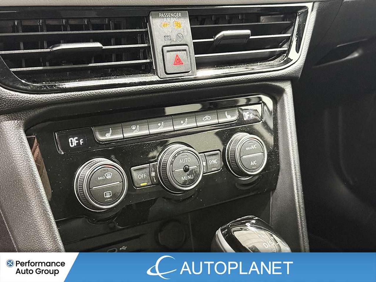 2024 Volkswagen Taos Comfortline, Heated Seats, Back Up Cam, Bluetooth! Photo