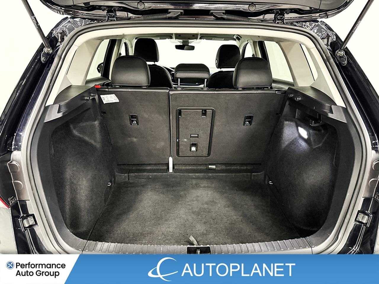 2024 Volkswagen Taos Comfortline, Back Up Cam, Apple CarPlay! Photo