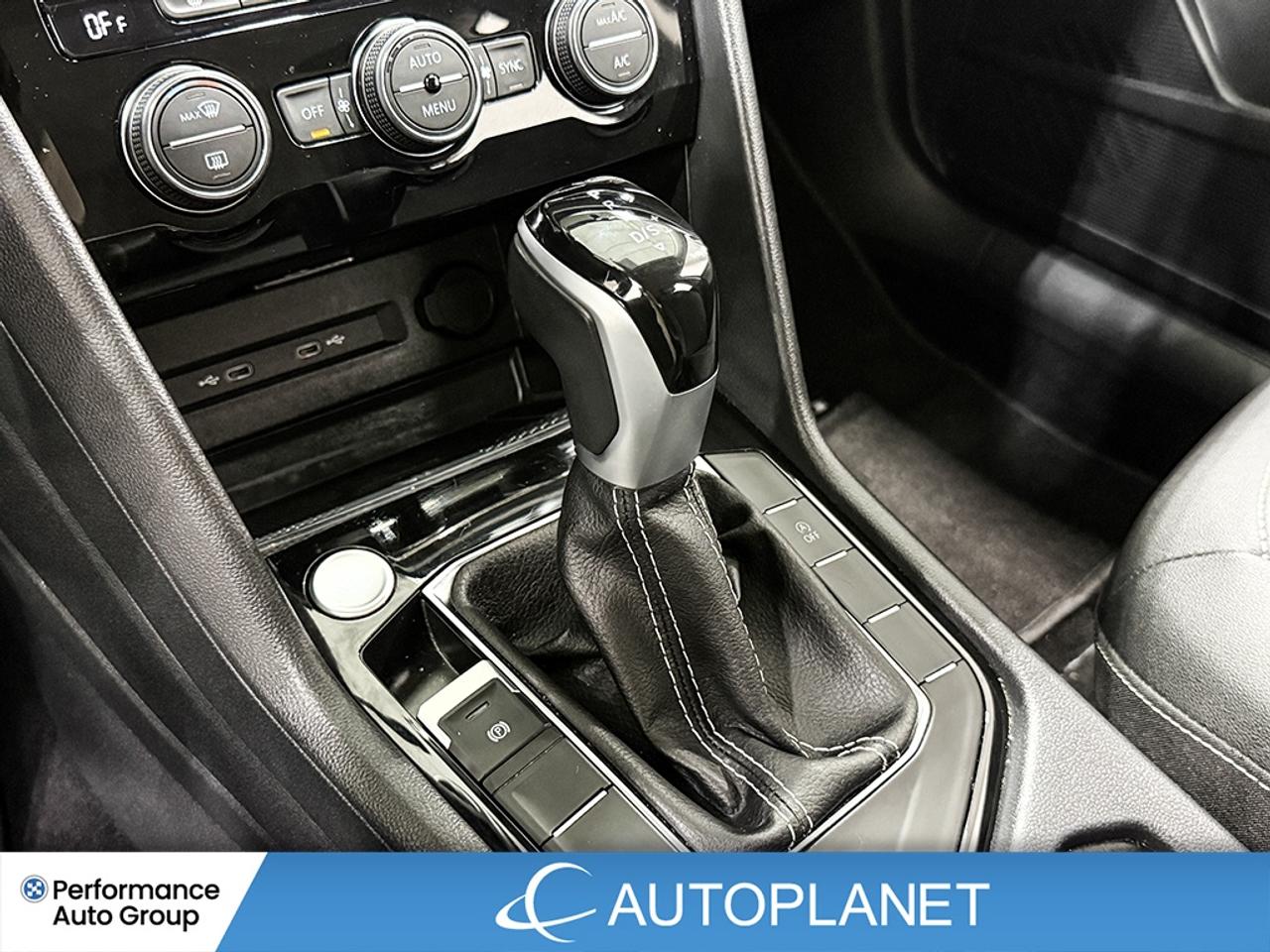 2024 Volkswagen Taos Comfortline, Back Up Cam, Apple CarPlay! Photo