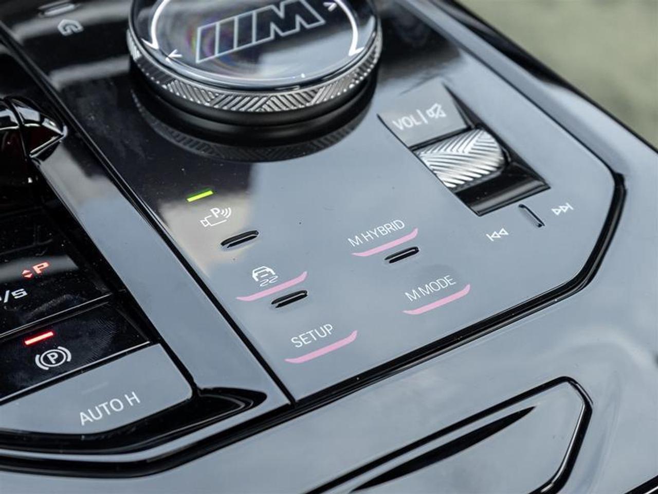 2027 BMW M5 Base 4dr All-Wheel Drive Sedan Photo