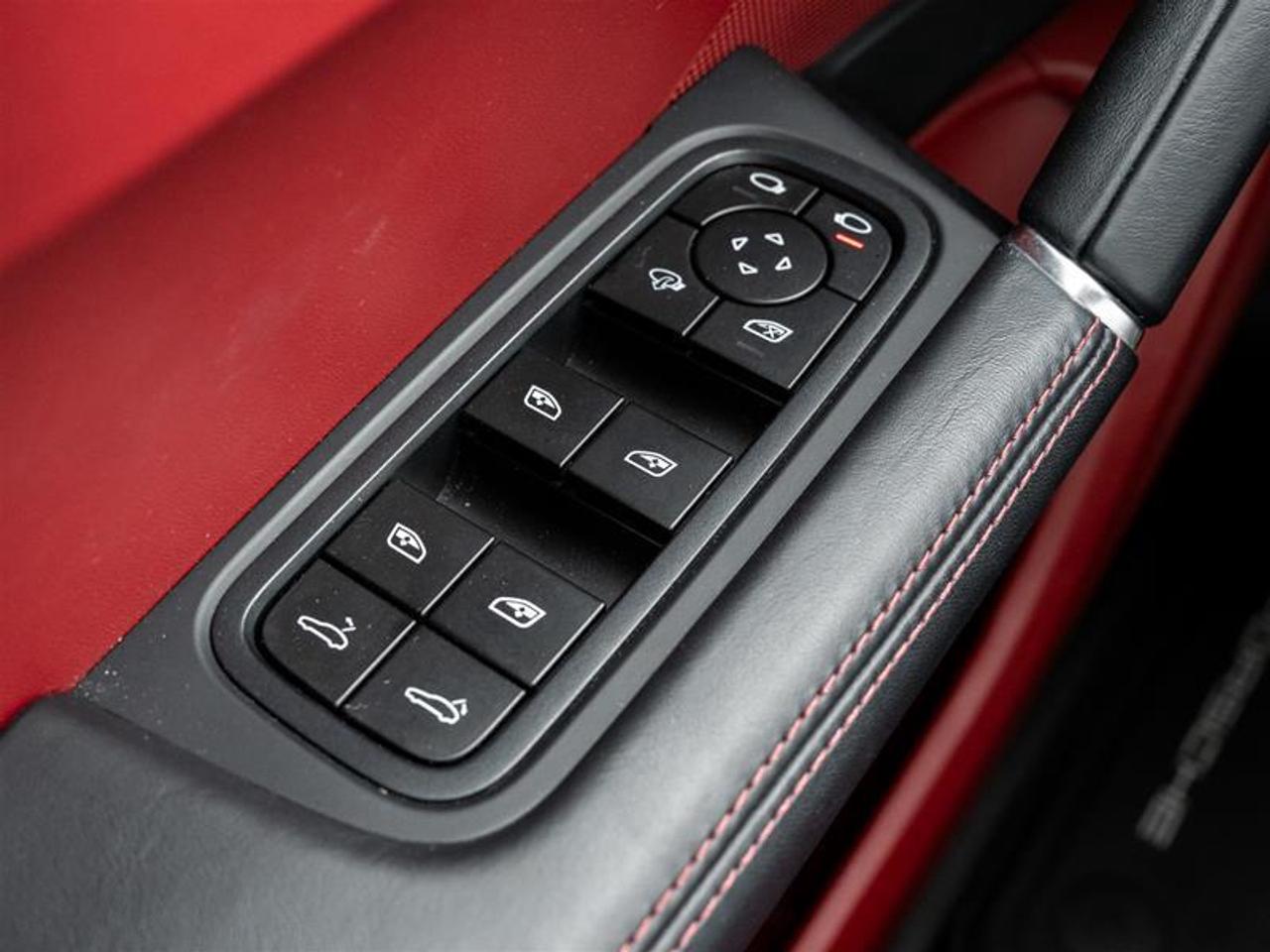 2023 Porsche Cayenne Base 4dr All-wheel Drive Photo