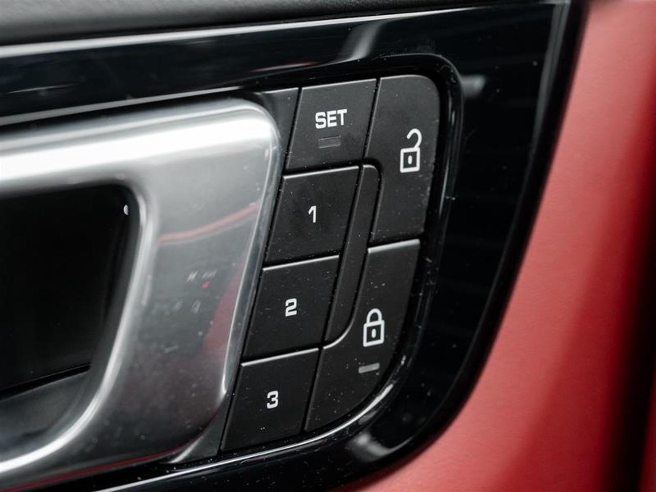 2023 Porsche Cayenne Base 4dr All-wheel Drive Photo