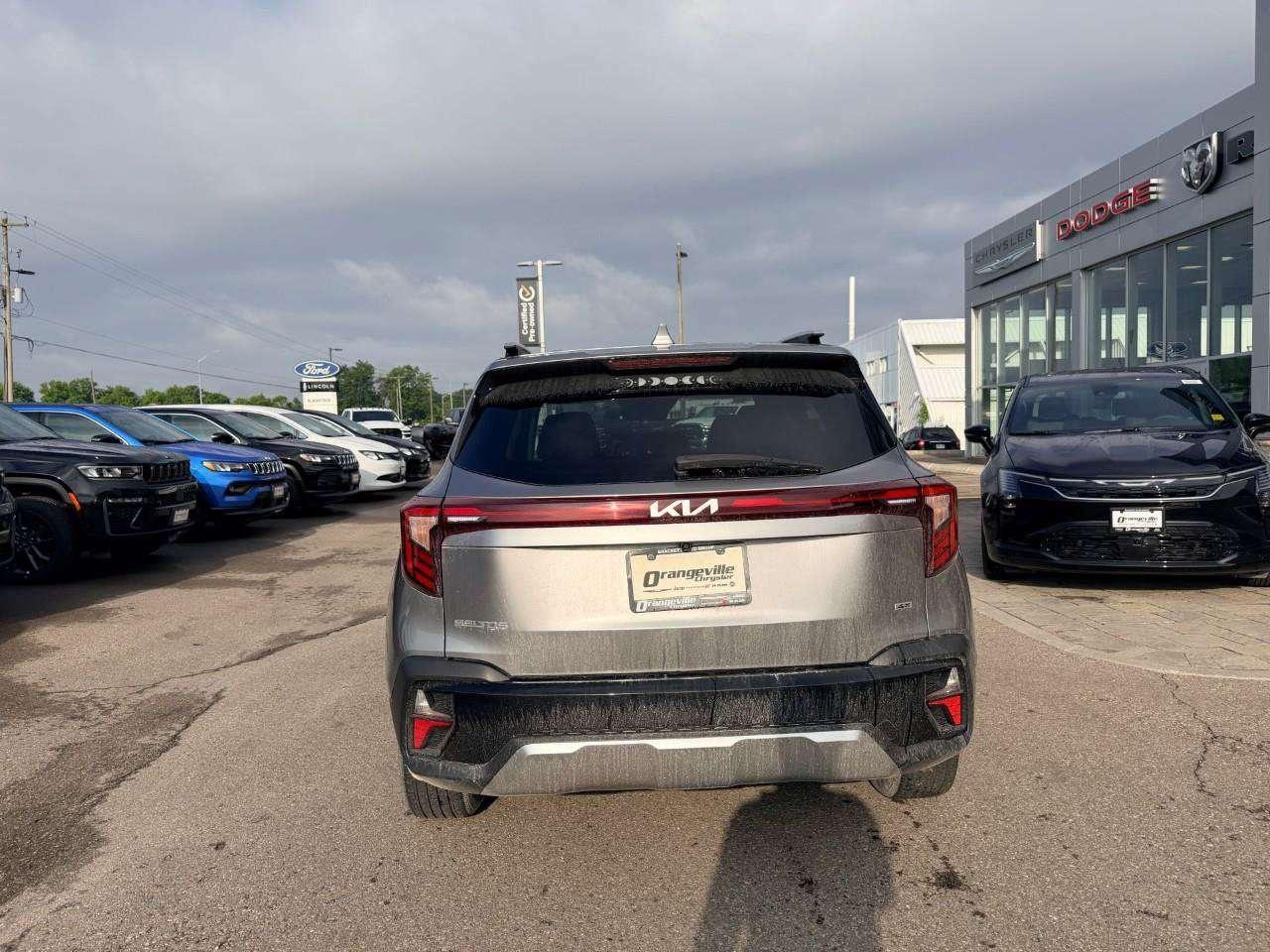 2024 Kia Seltos EX PREMIUM, 2.0L 4-CYL, AWD, ALLOYS, NAV, SUNROOF,  LEATHER, 1-OWNER, CERTIFIED PREOWNED! Photo4