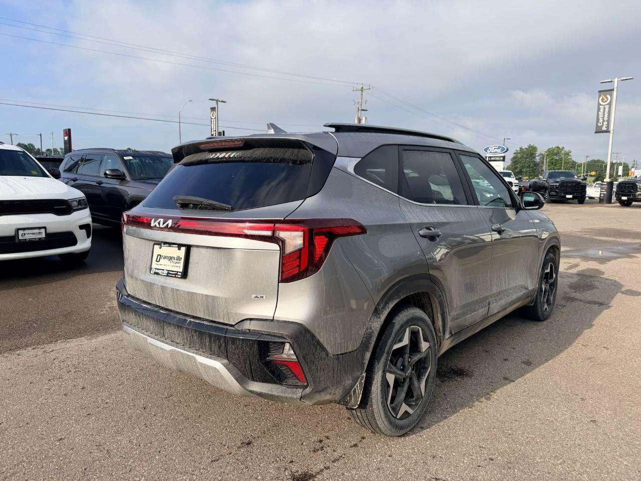 2024 Kia Seltos EX PREMIUM, 2.0L 4-CYL, AWD, ALLOYS, NAV, SUNROOF,  LEATHER, 1-OWNER, CERTIFIED PREOWNED! Photo