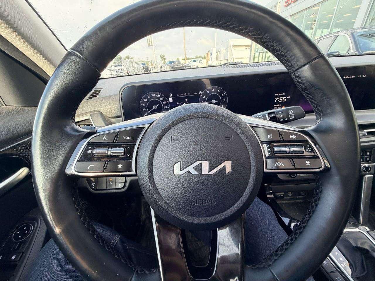 2024 Kia Seltos EX PREMIUM, 2.0L 4-CYL, AWD, ALLOYS, NAV, SUNROOF,  LEATHER, 1-OWNER, CERTIFIED PREOWNED! Photo
