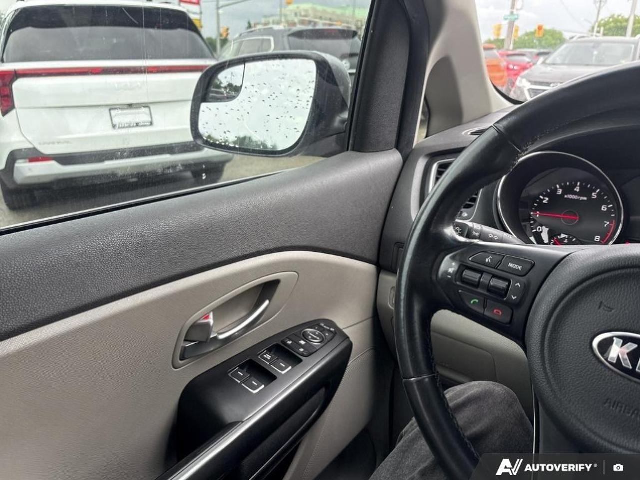 2017 Kia Sedona LX Passenger Van Photo