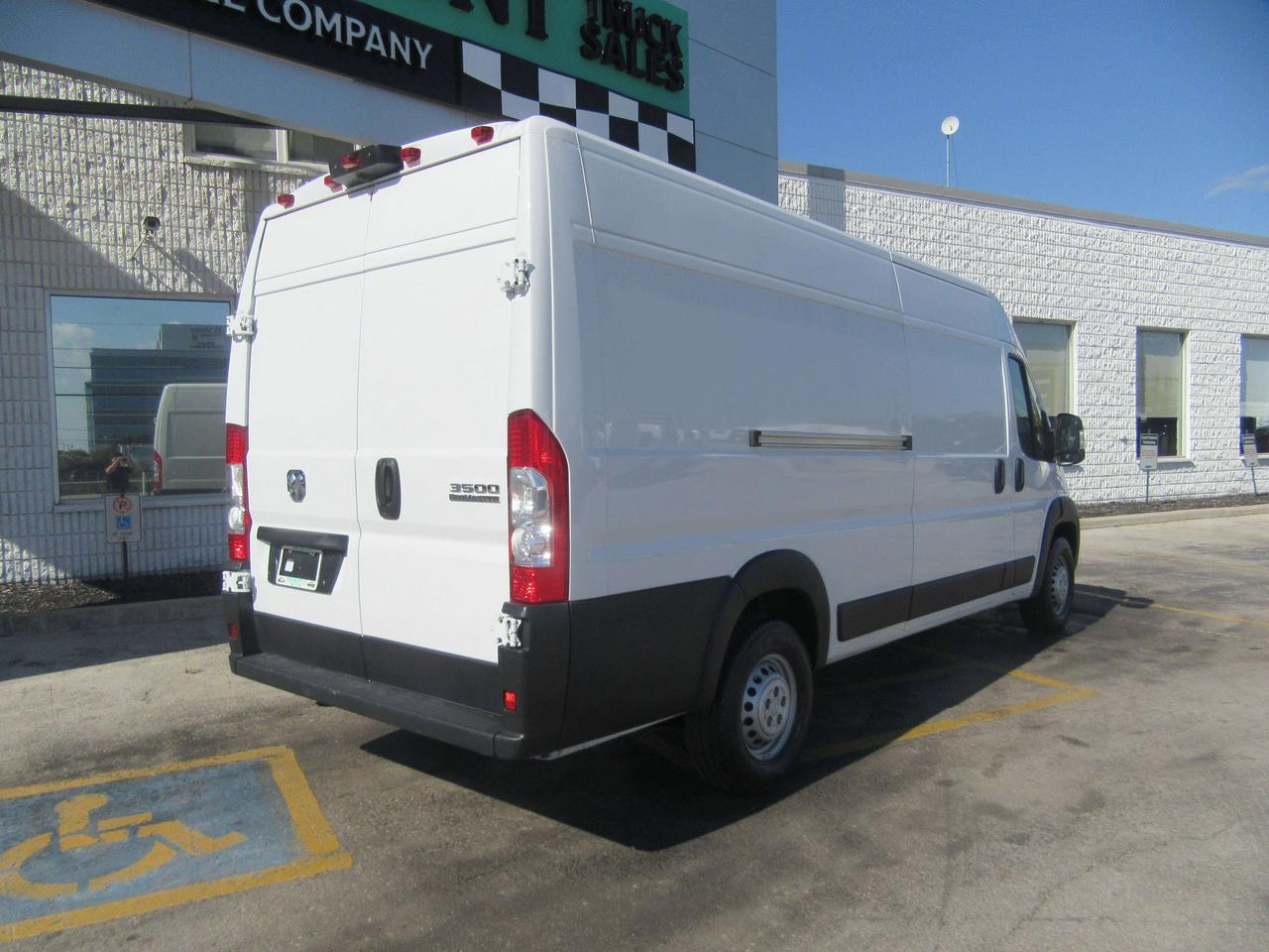 2025 RAM ProMaster 3500 159 WB EXT CARGO VAN Photo3