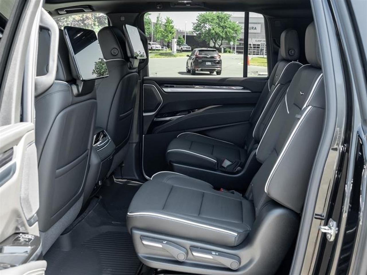 2026 Cadillac Escalade ESV Sport 4dr 4x4 Photo