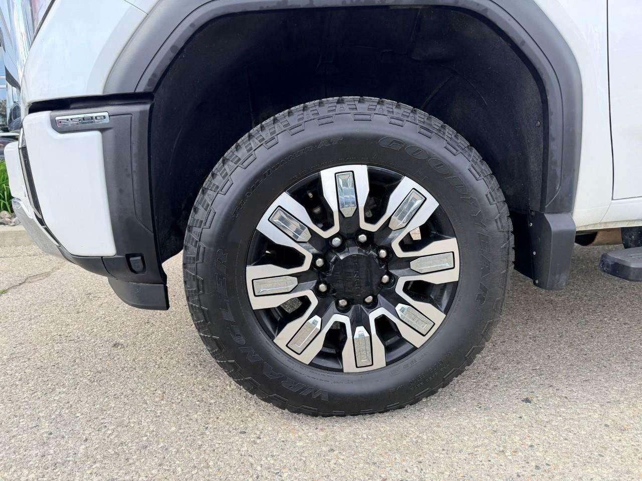 2024 GMC SIERRA 2500HD DENALI, 6.6L V8, 4X4, ALLOYS, LEATHER, BOSE, MACMASTER ORIGINAL, 1-OWNER, CERTIFIED PREOWNED! Photo5