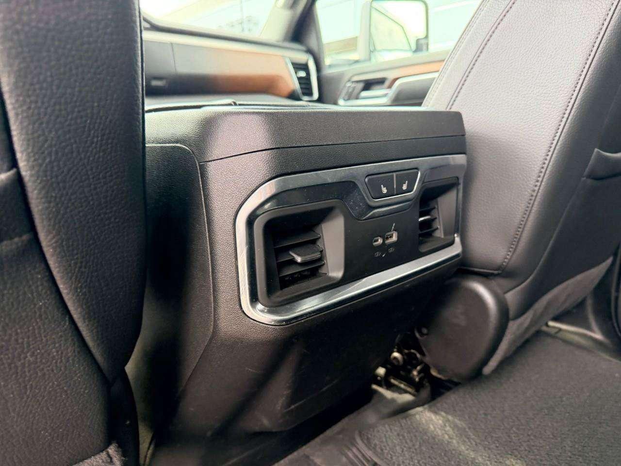 2024 GMC SIERRA 2500HD DENALI, 6.6L V8, 4X4, ALLOYS, LEATHER, BOSE, MACMASTER ORIGINAL, 1-OWNER, CERTIFIED PREOWNED! Photo