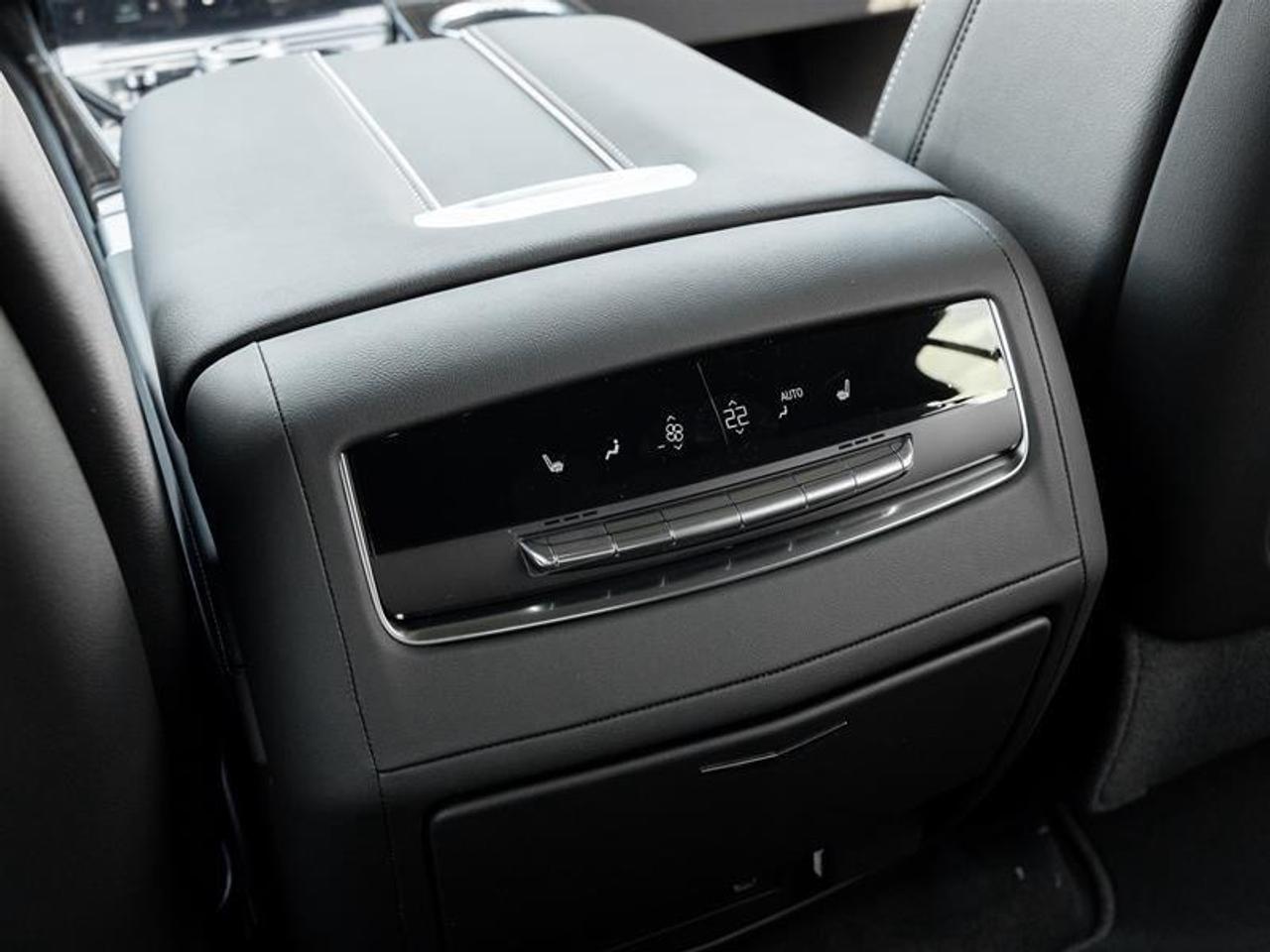 2026 Cadillac Escalade ESV Base 4dr 4x4 Photo