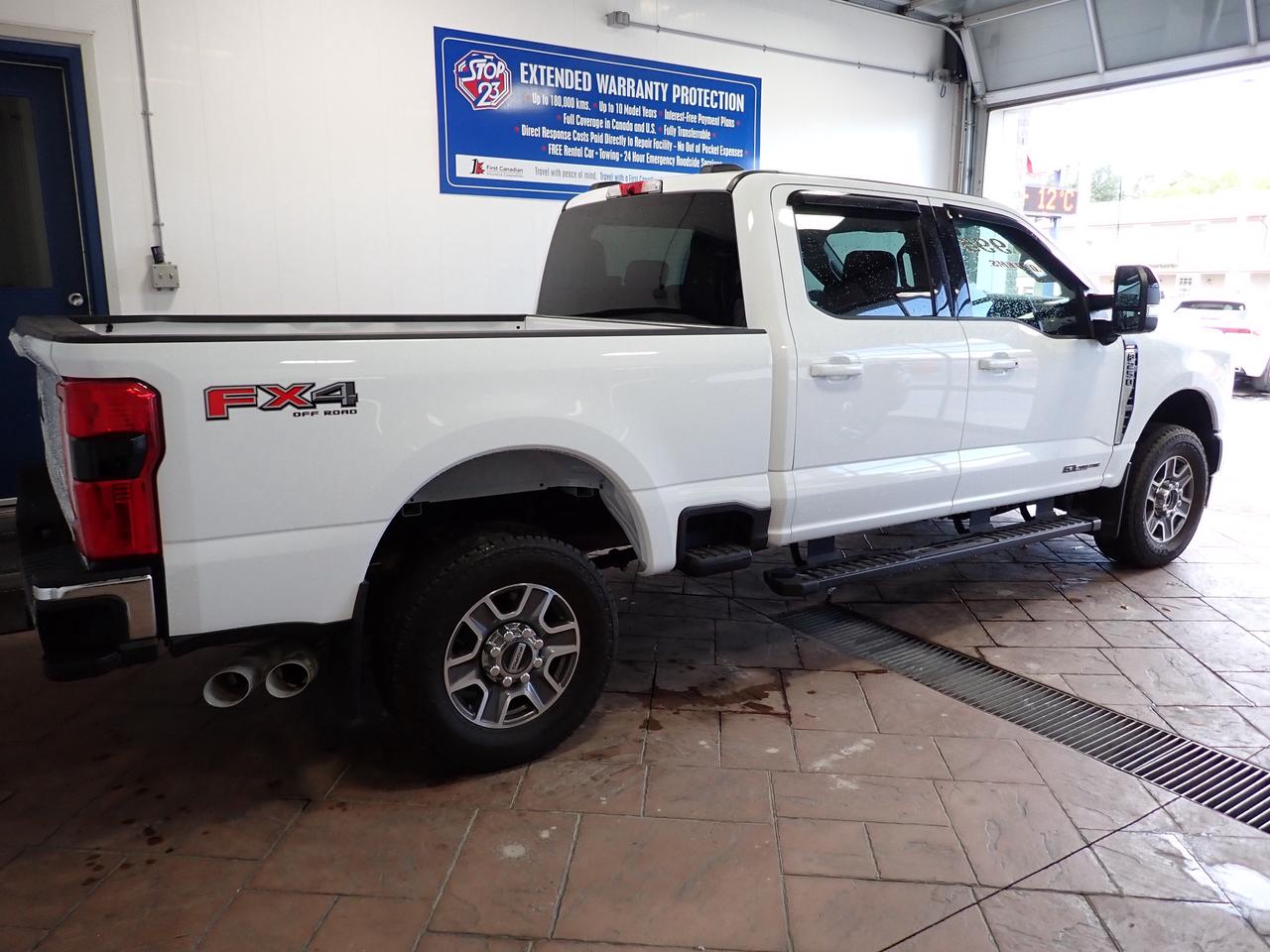 2025 Ford SUPER DUTY F-250 SRW LARIAT CREW CAB 4WD 6.5' BOX *DIESEL* Photo2