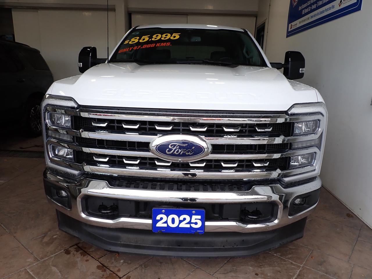 2025 Ford SUPER DUTY F-250 SRW LARIAT CREW CAB 4WD 6.5' BOX *DIESEL* Photo
