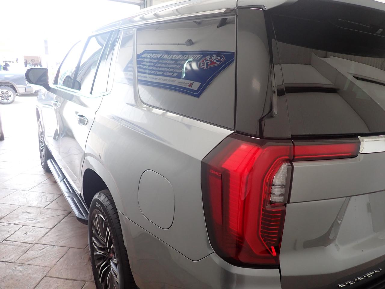 2025 GMC Yukon ELEVATION 4WD 4DR LEATHER 7 PASS Photo
