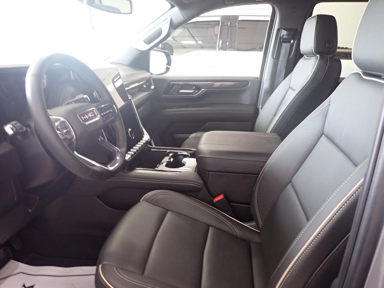 2025 GMC Yukon ELEVATION 4WD 4DR LEATHER 7 PASS Photo