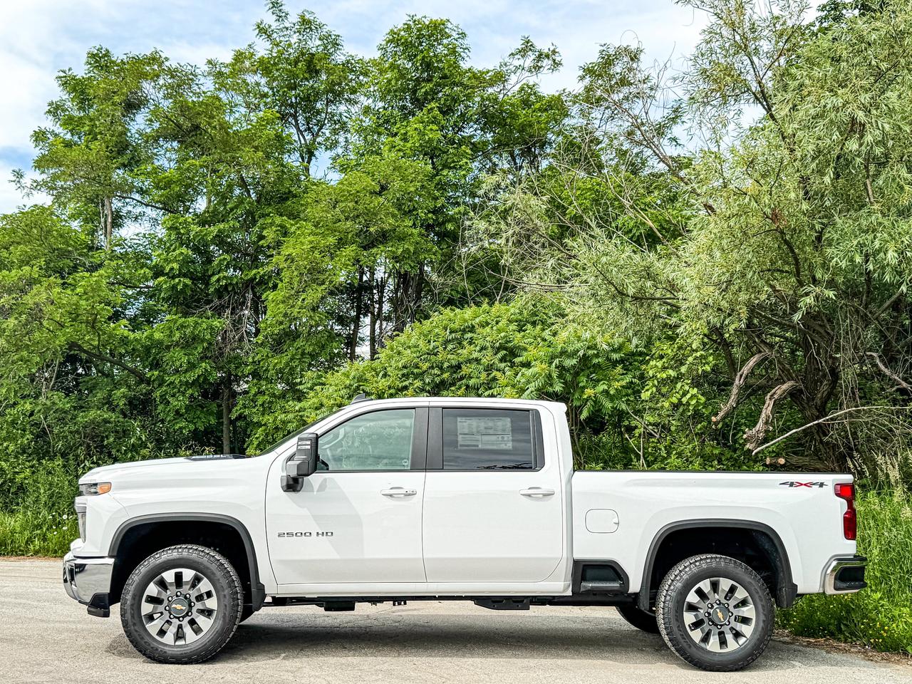 2026 Chevrolet SILVERADO 2500HD LT Photo