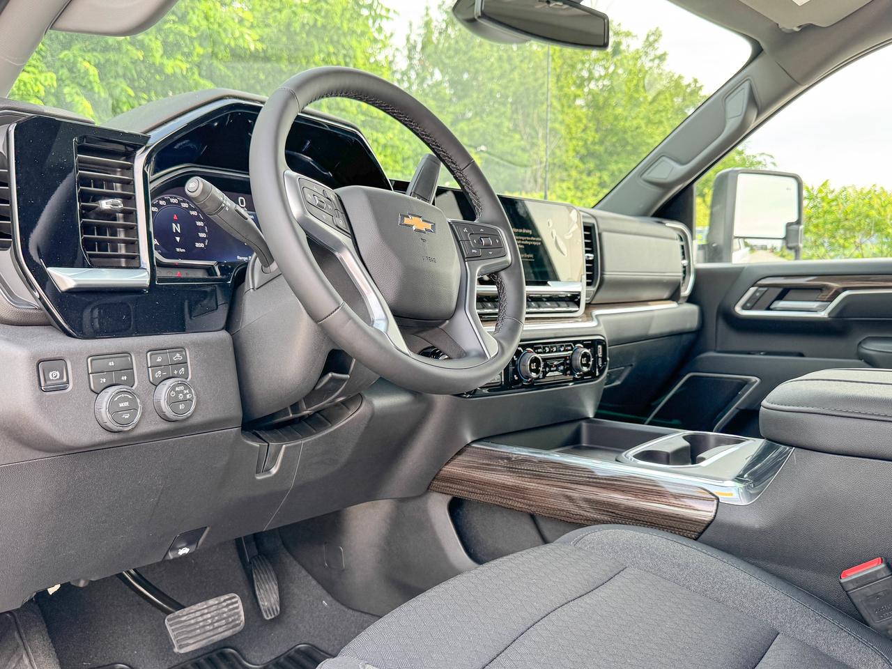 2026 Chevrolet SILVERADO 2500HD LT Photo