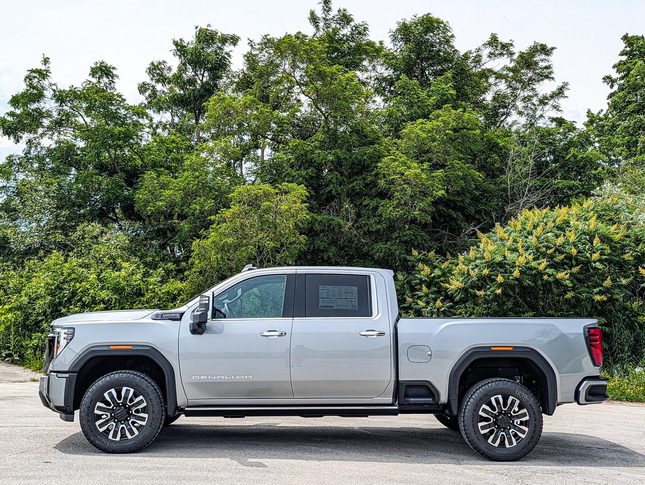 2026 GMC SIERRA 2500HD Denali Ultimate Photo