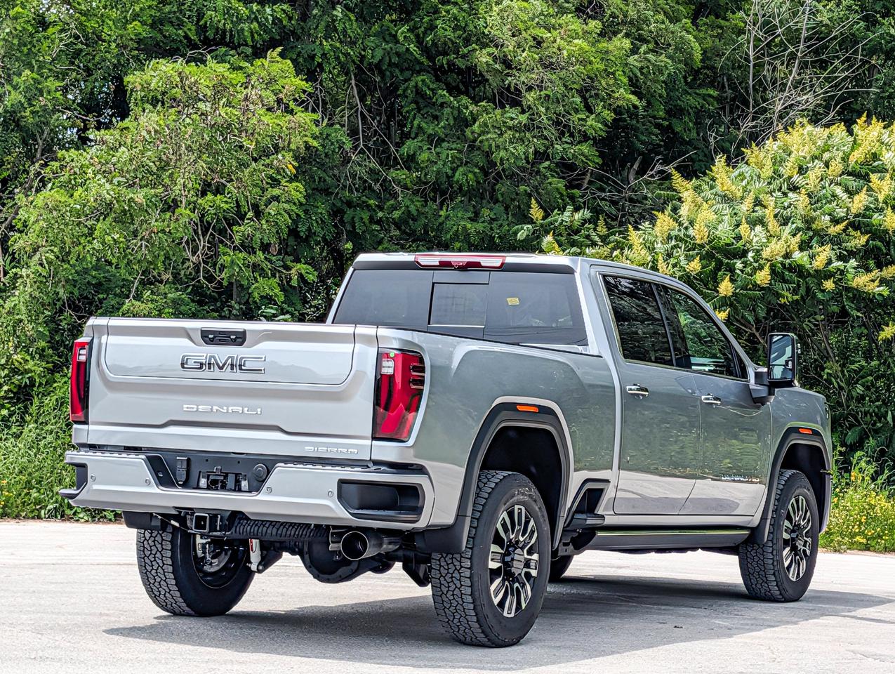 2026 GMC SIERRA 2500HD Denali Ultimate Photo